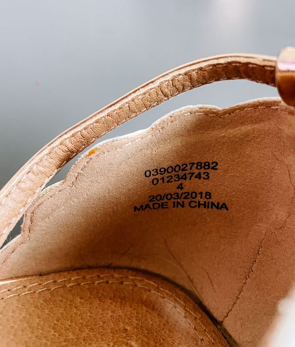 Złote baleriny Mary Jane z paskiem, asos, rozmiar 37