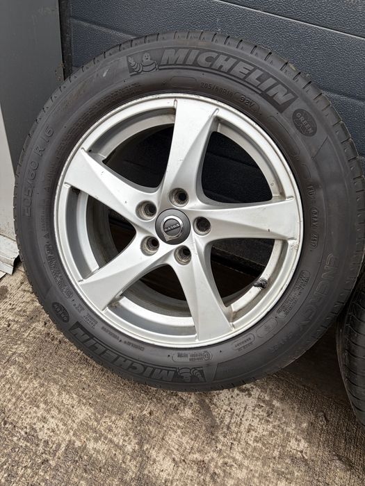 Sprzedam komplet koł Volvo R16 5x108 cali Lato