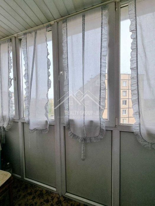 Продаж просторої 3-кімнатної квартири на Зарічному