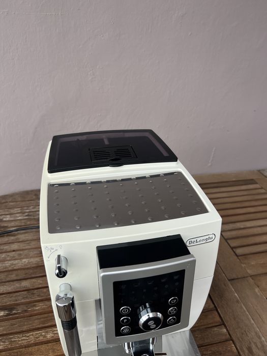 Кофемашина DeLonghi ECAM23.210