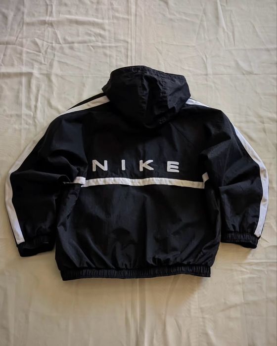 vintage nike jacket - купити чоловічий верхній одяг - Ціна на OLX.ua