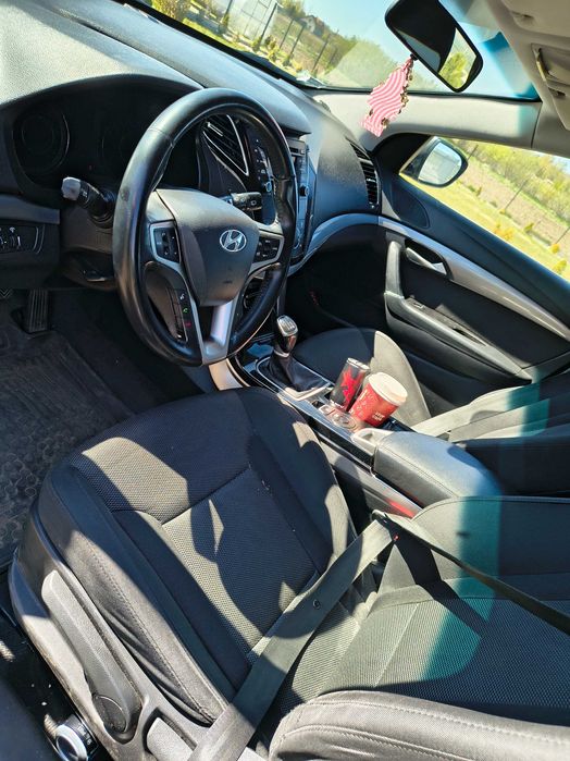 Sprzedam Hyundaia i40 kombi 1.7crdi