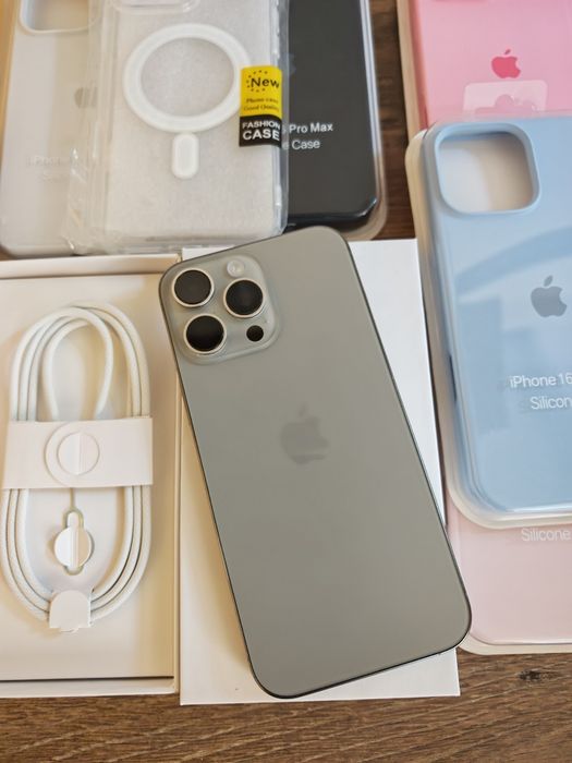 iPhone 16 Pro Max  6 9" 256GB Natural Titanium Aceito Retomas