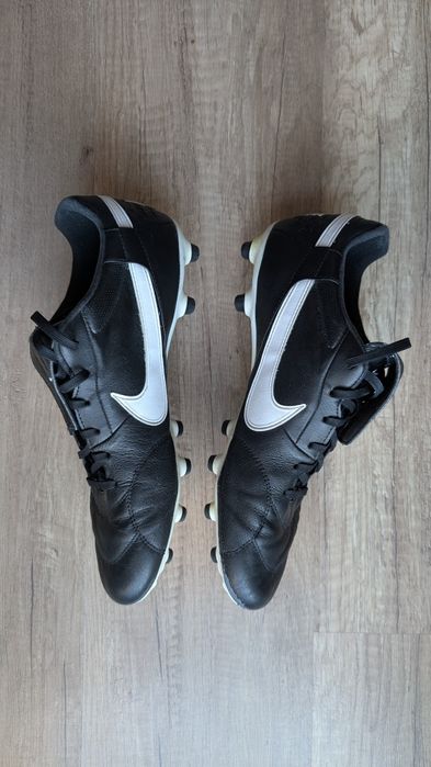 Buty piłkarskie Nike The Premier III 45.5