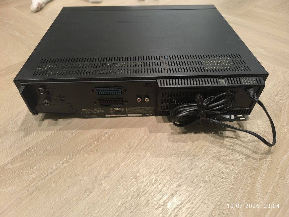 Odtwarzacz VHS loewe oc 870H