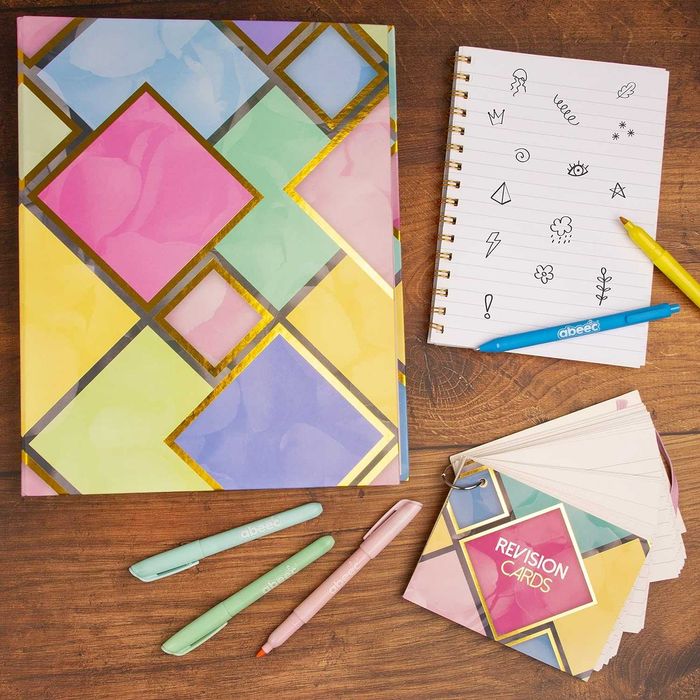 ZESTAW PAPETERII notes A5+segregator A4+pastelowe mazaki+ fiszki P408