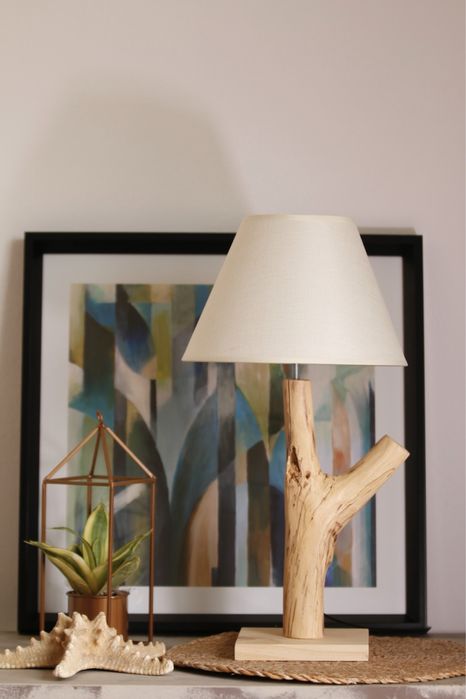 Candeeiros de madeira