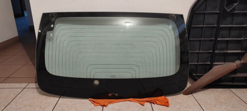 Szyba/klapa tylna Peugeot 107/Citroen C1
