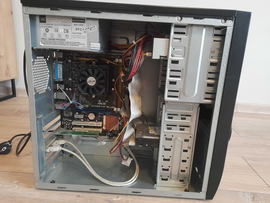 Komputer Stacjonarny AMD Athlon Asus Kingston IBox