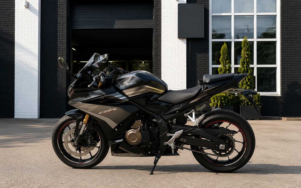 Honda CBR400R, 2022 рік, ABS