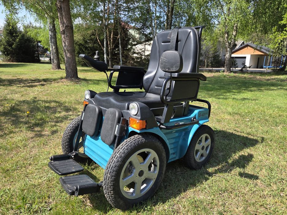 Wózek inwalidzki elektryczny Invacare G40 plus.