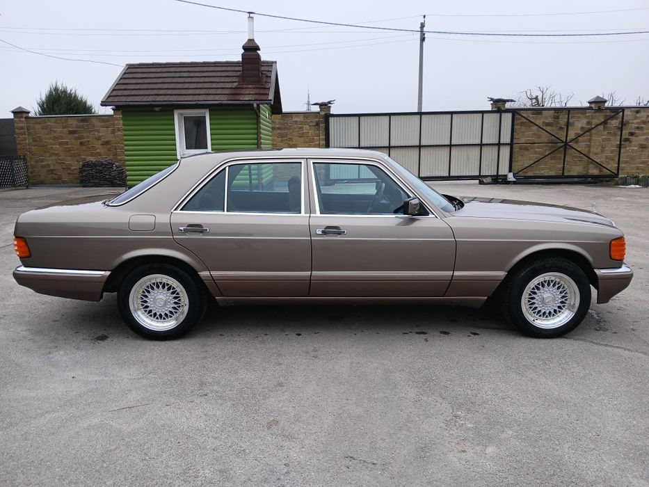 Мерседес W126 SE300 90рік