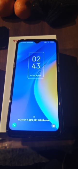 Tcl 20se telefon praktycznie nowy.