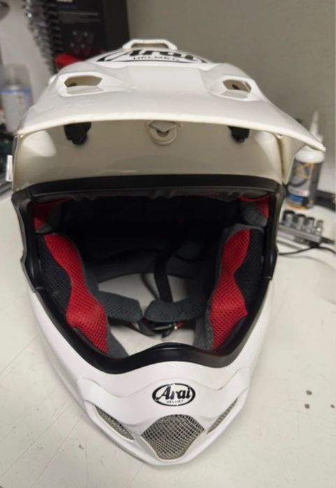 Capacete Arai MX-V