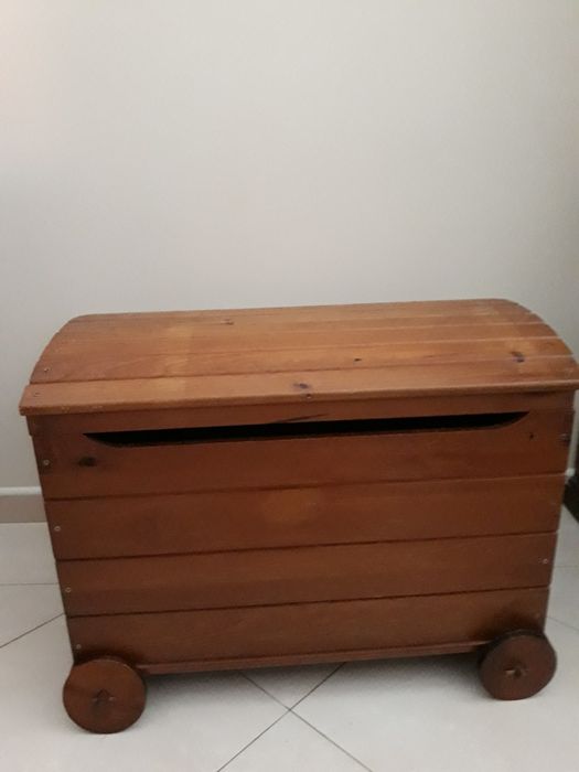 Arca, baú em madeira