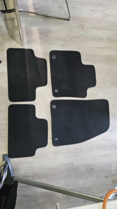 Tapetes originais Volvo XC40 2020 novos sem qualquer uso