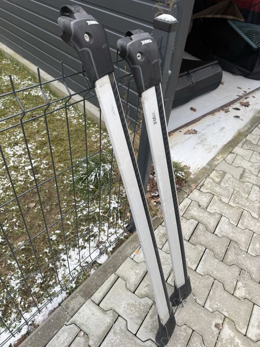 Uchwyt na narty lub bagażnik Thule!