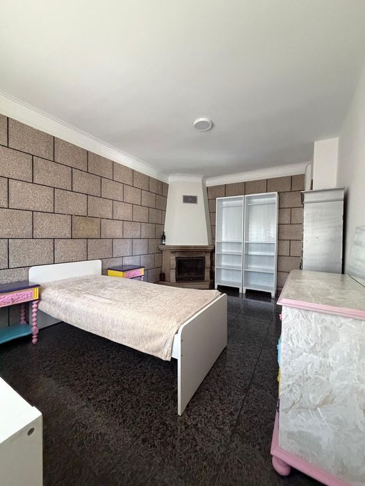 Quarto mobiliado em Alfena