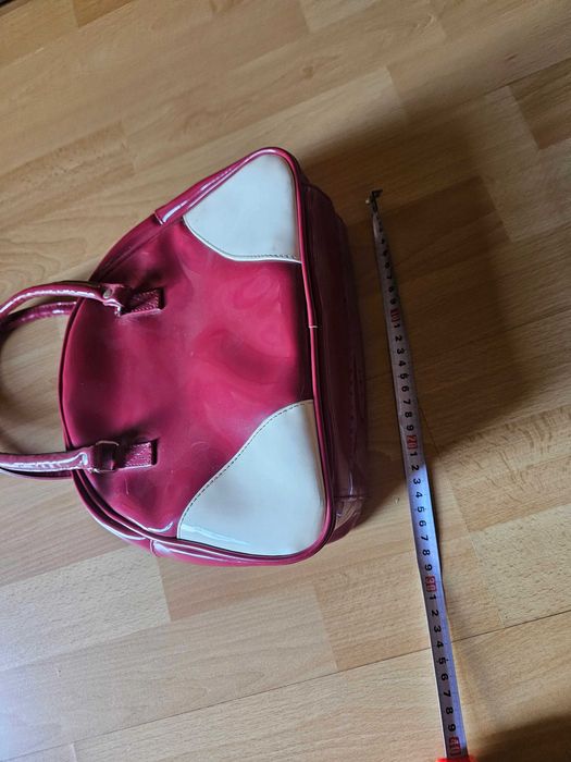 Mała torebka lakierowana połysk różowo biała New Bags