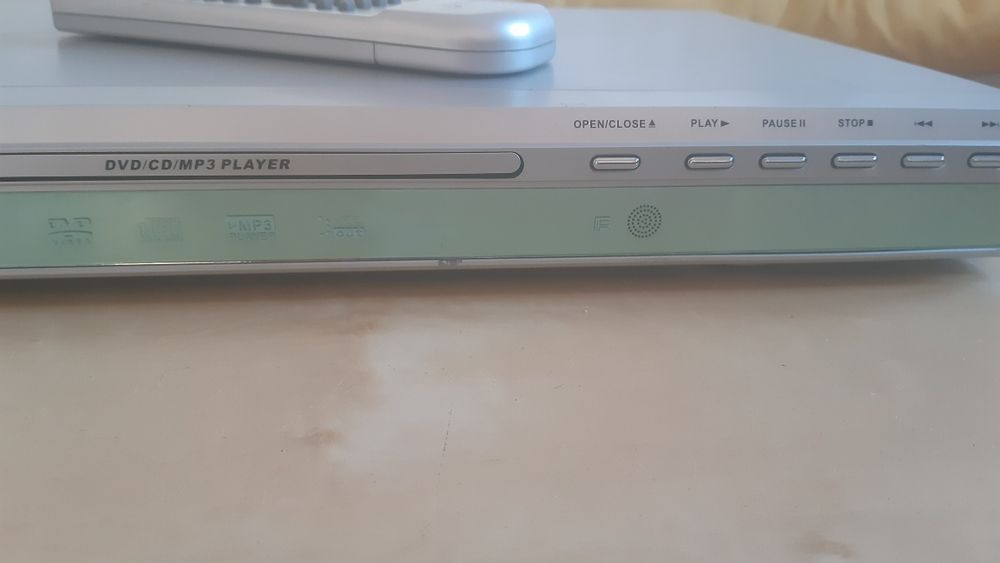 Leitor de DVD c/ comando