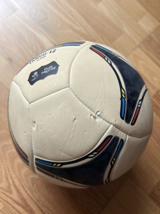 Tango 12 piłka euro 2012 adidas