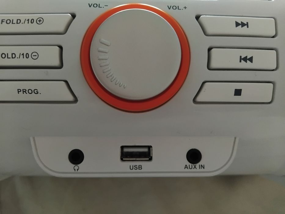 Продам магнитолу Blaupunkt переносна