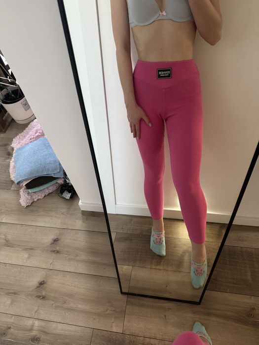 Legginsy różowe prążkowane