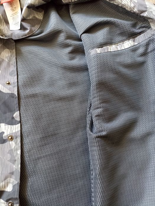 Куртка-коуч New Balance