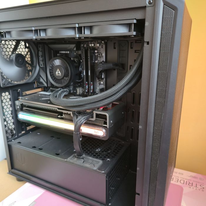 Komputer gamingowy 24gb GPU 32bg RAM z monitorem