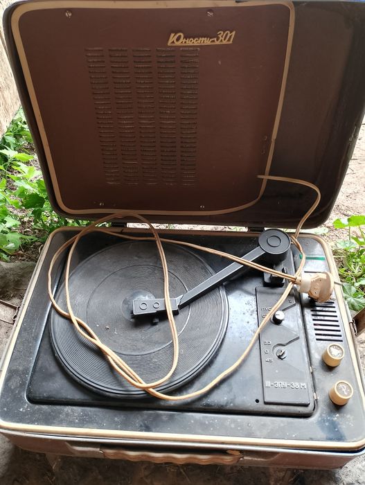 Проигрователь Юность-301