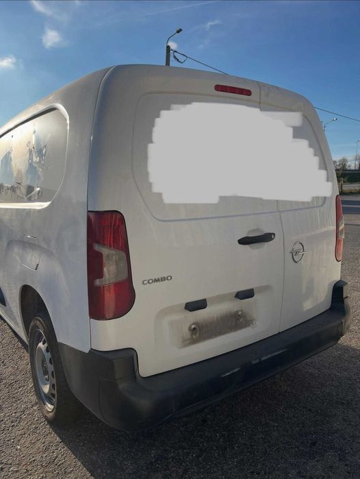 Opel Combo 2020 para peças!