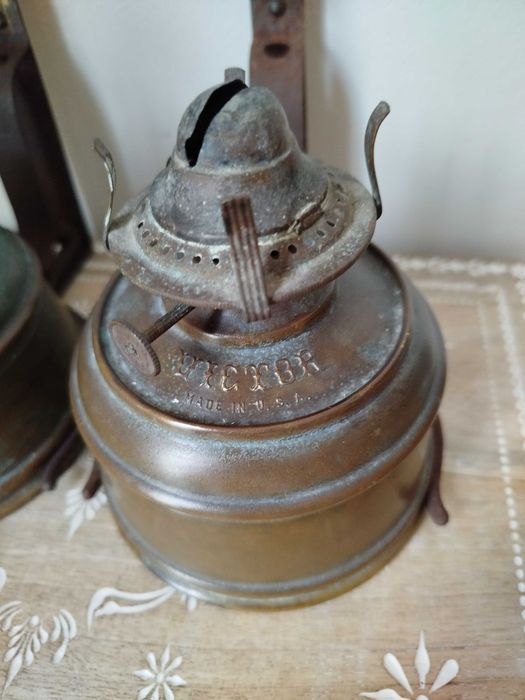 Antigos e Raros Candeeiros a petróleo "Victor - USA"