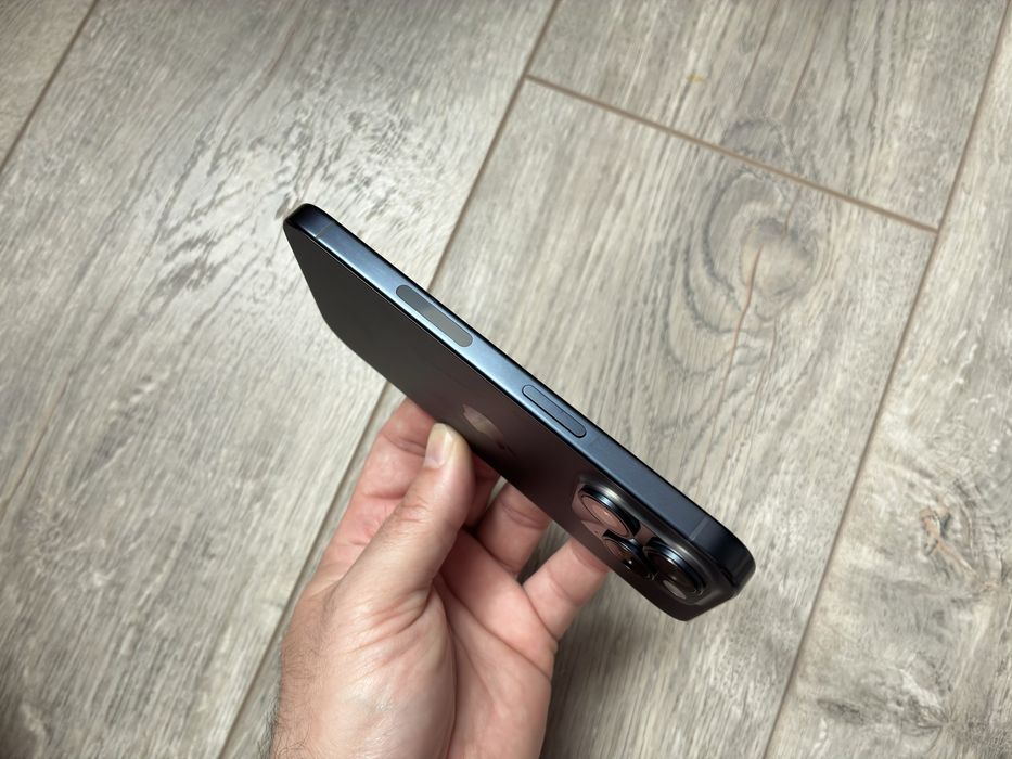 iPhone 15 Pro 128gb Blue Titanium esim