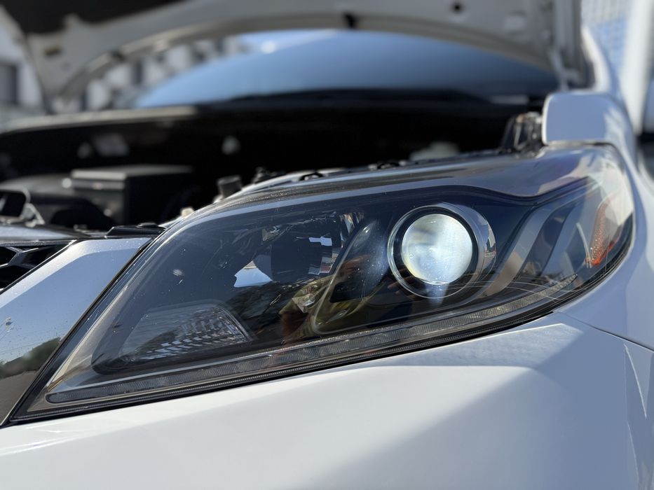 Продам Toyota Sienna 3.5  2016г Газ+Бензин