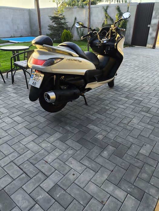 Ямаха маджести 400