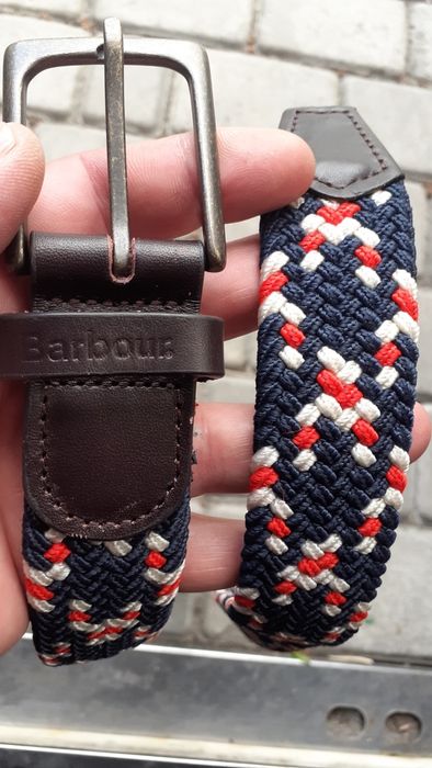 Плетеный эластичный ремень Barbour в морских цветах.Длина 105см,ширина 34см.Отличное состояние.