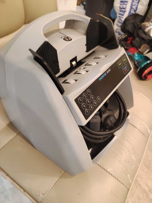 Лічильник валют DORS 600 вживаний в ідеальному стані.