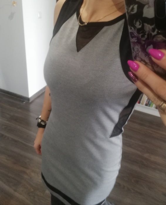 Szara sukienka firmy Croop r34