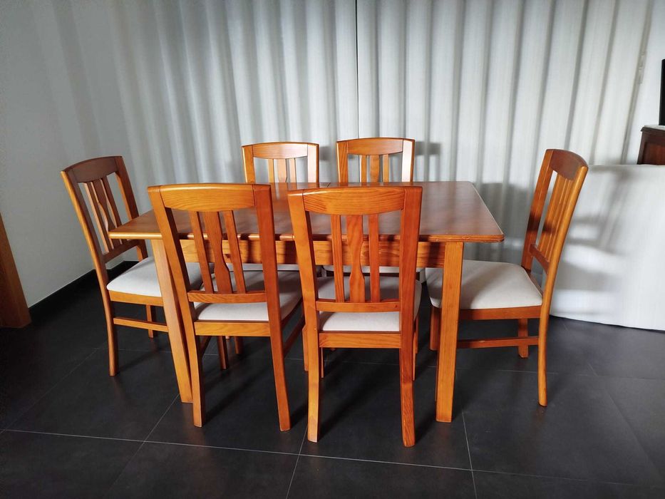 Mesa jantar extensível e 6 cadeiras