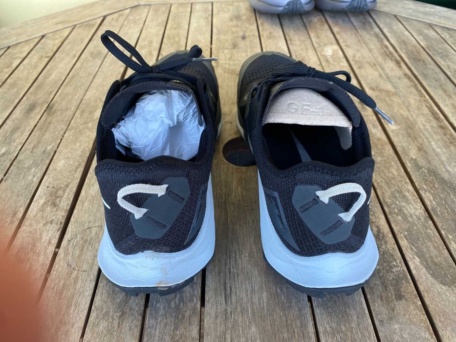 Nike Terra Kiger GF1 Trail Running Pretas – Excelente Estado