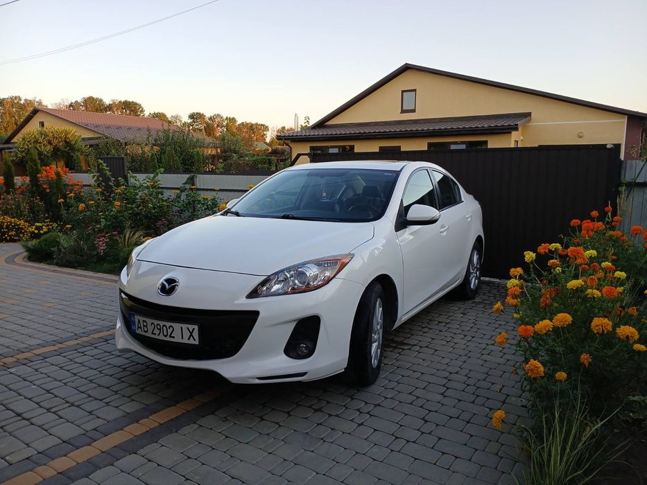 Продам власне авто. Весь час володіння (3 роки) їздить дружина.  Авто в доброму стані. Фінансових вкладень не потребує. Є літній комплект шин.  Останній рік випуску данної моделі. Сервісні роботи проводились завжди вчасно. Є детальний перелік усього що було змінено якщо кому потрібно детальніше. Салон доглянутий, охайний. Максимальна комплектація авто.  (безключовий доступ, шкіряний салон, старт кнопкою, люк, музика Bose та ін.) Реальному покупцеві гарний торг.