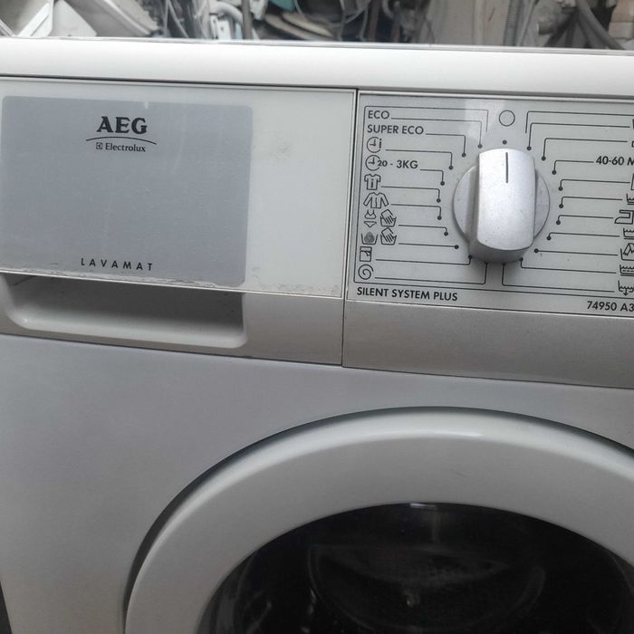 maquina de roupa AEG  quilos 1200 rpm sem problemas