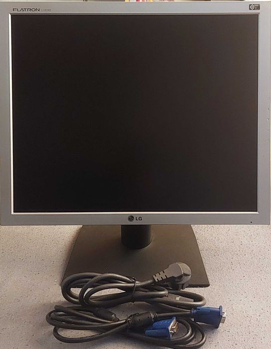 Monitor LG 1919s 19" + Kabel zasilający + kabel VGA