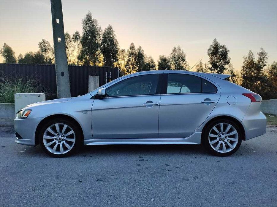 Mitsubishi Lancer SB 2.0 Di-D 140CV Diesel (Motor VW) 05/2009 - Estimado — fotografia 2