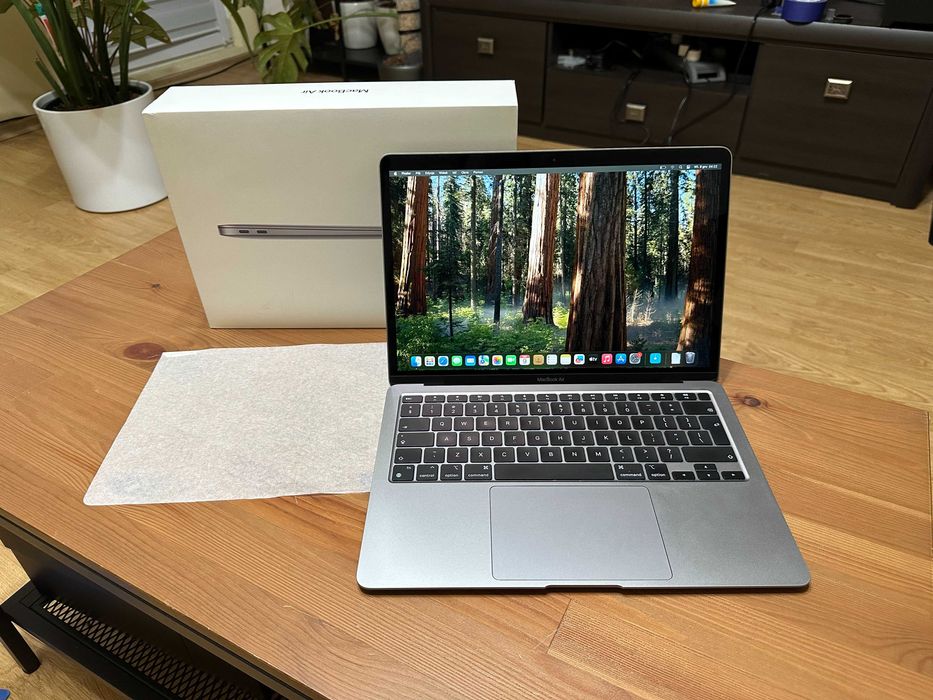 Apple MacBook Air M1 13" / 16GB RAM / 256GB SSD / Space Gray / Stan Baterii 87% / Komplet / Stan bdb