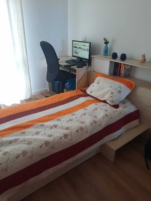 Quarto menino usado em bom estado