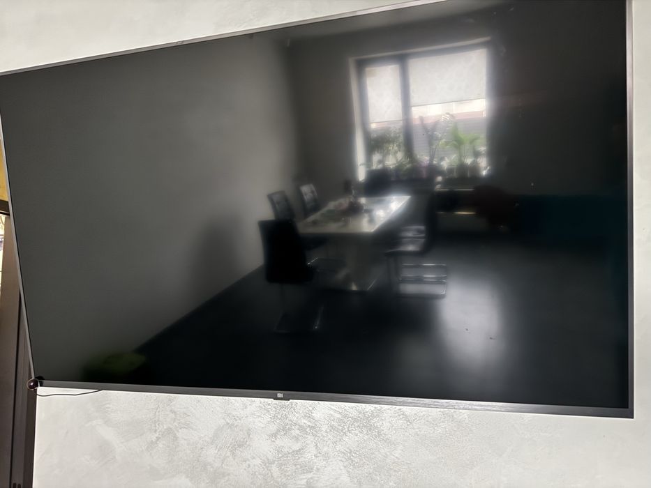 Телевізор Xiaomi 55 дюймів з розбитою матрицею