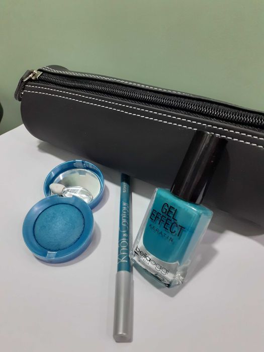 Conjunto maquilhagem mais bolsa