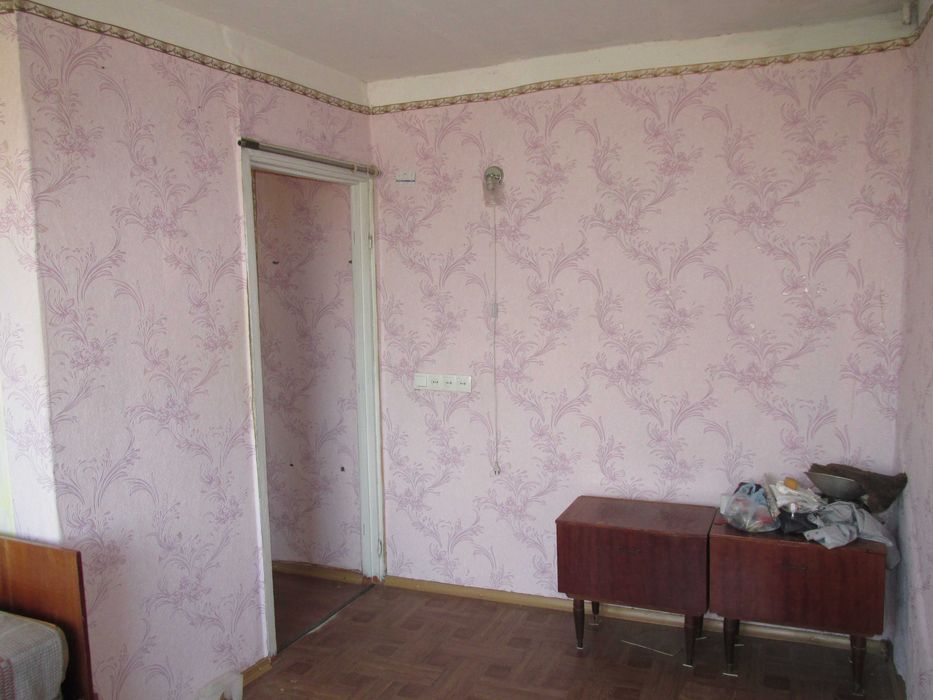 Продам 1 кімнатну квартиру по вул. Садовій 6/9 (р-н Баму)