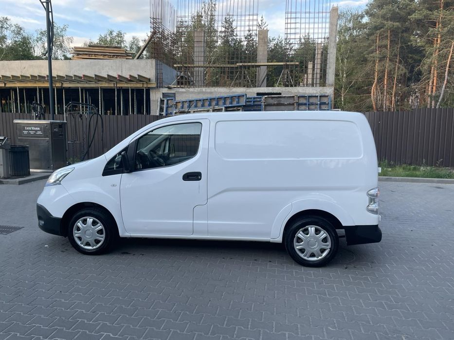 Продається Nissan E -NV200